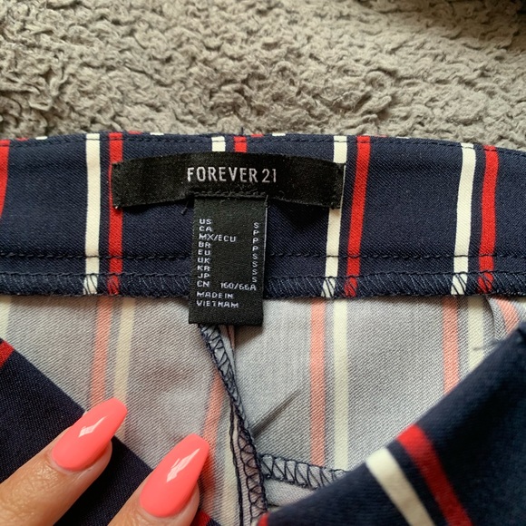 Dress pants - Picture 2 of 3